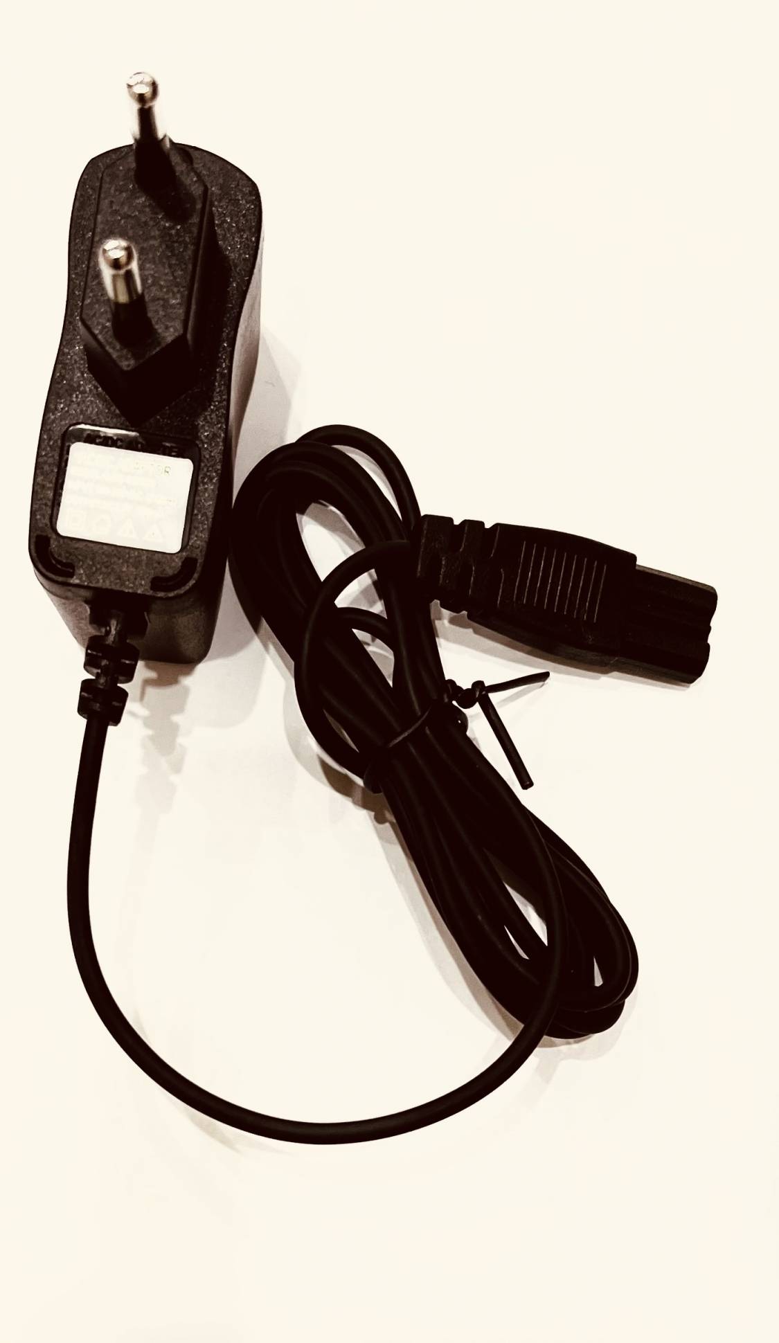 Адаптер сетевой (3.5V, 0.6A) со специальным разъемом 